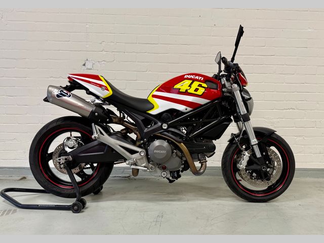 ducati - m-696