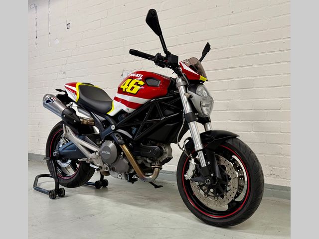 ducati - m-696