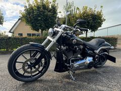 HARLEY-DAVIDSON BREAKOUT