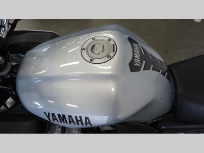 YAMAHA FZS 600 FAZER – foto 4