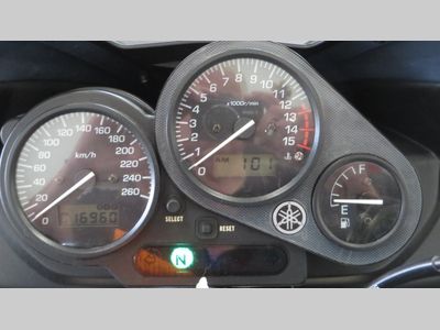YAMAHA FZS 600 FAZER – foto 3