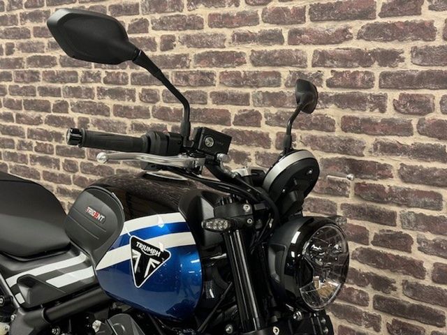 triumph - trident-660