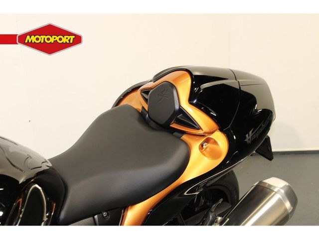 suzuki - gsx-r-1300-hayabusa