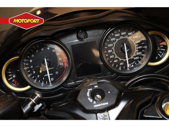 suzuki - gsx-r-1300-hayabusa