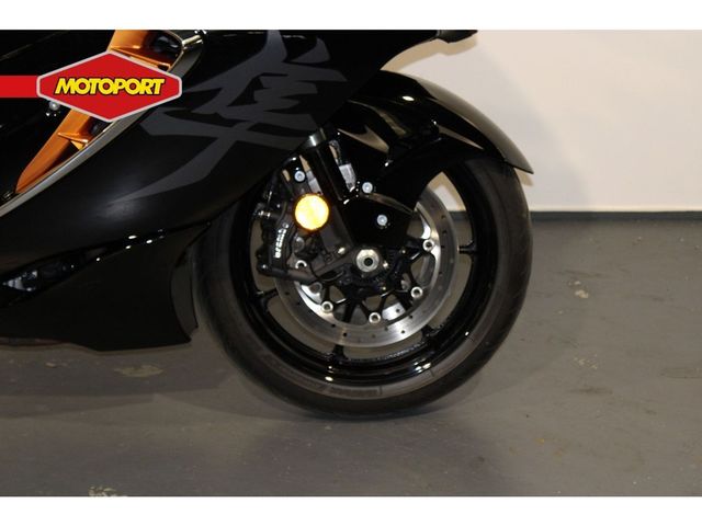 suzuki - gsx-r-1300-hayabusa