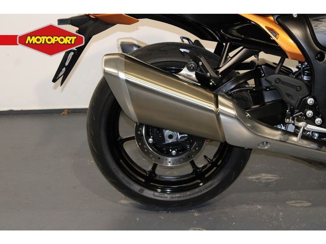 suzuki - gsx-r-1300-hayabusa