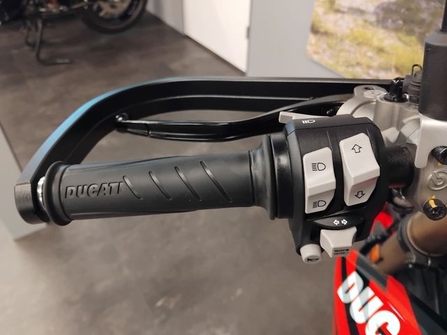 ducati - hypermotard-698-mono-rve