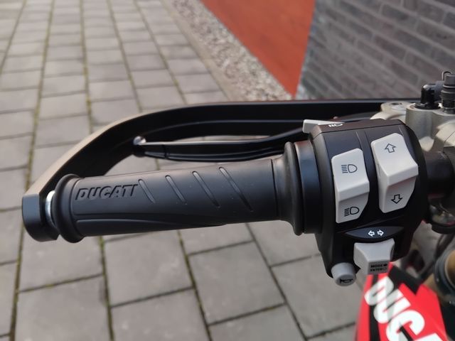 ducati - hypermotard-698-mono-rve