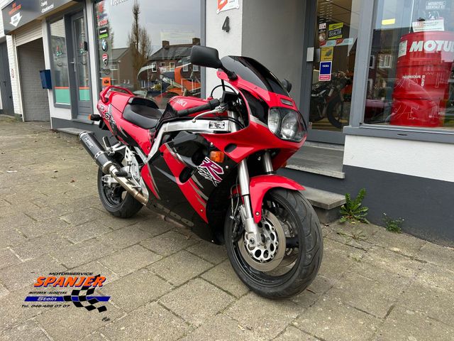 suzuki - gsx-r-1100-w