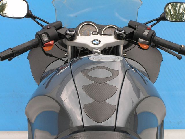 bmw - r-1100-s