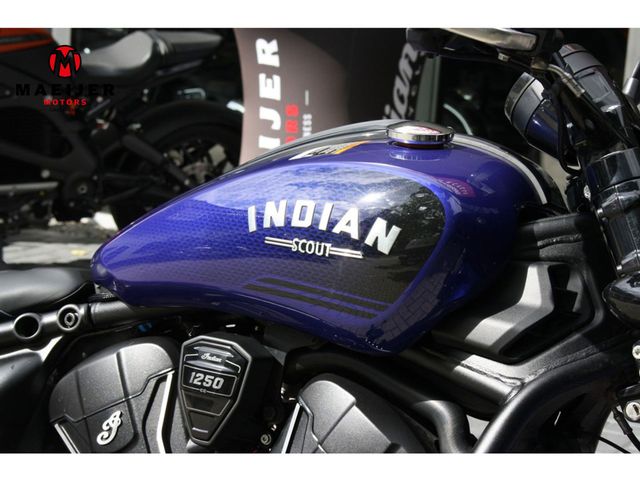 indian - scout-bobber-limited-tech