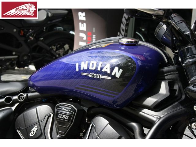 indian - scout-bobber-limited-tech