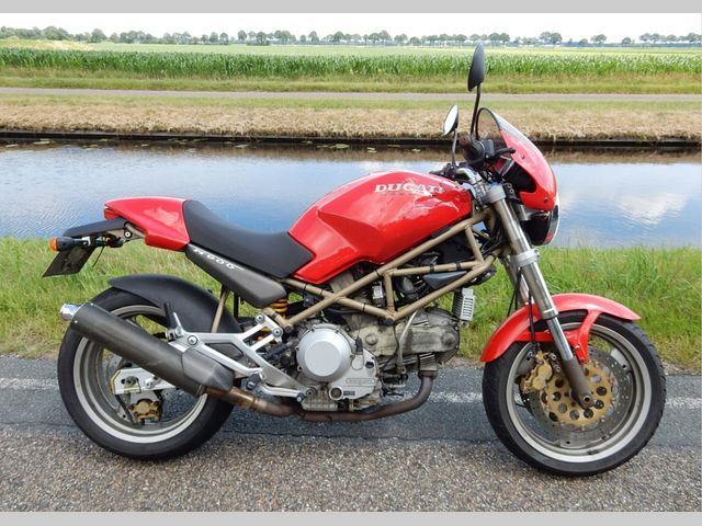 ducati - m-900