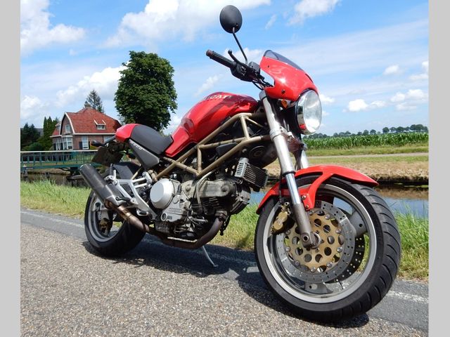 ducati - m-900