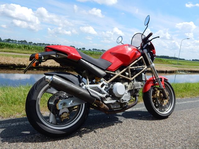 ducati - m-900