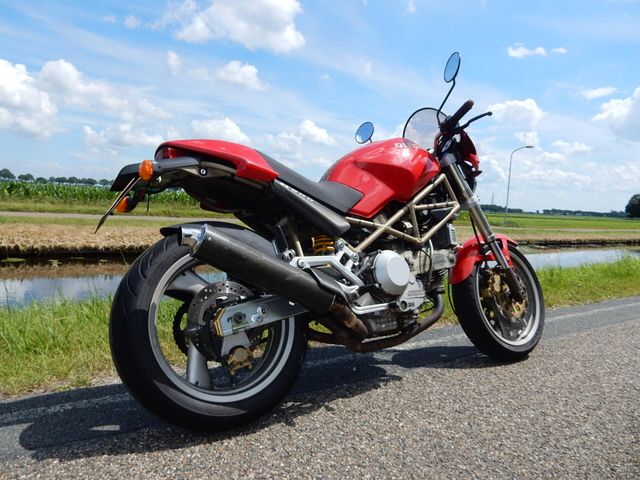 ducati - m-900