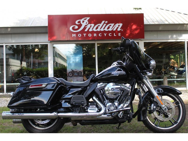 Harley-Davidson Electra Glide Flhtcu Electra Glide Ultra Classic 2013 occasion