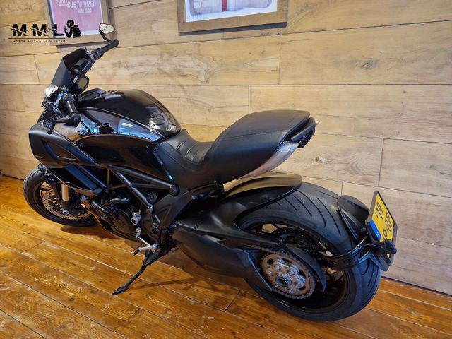 ducati - diavel-cromo