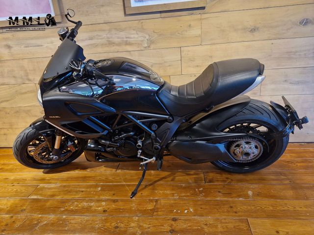 ducati - diavel-cromo