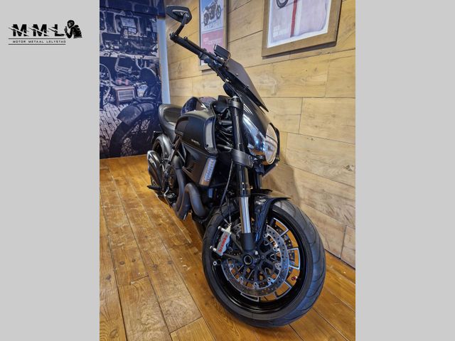 ducati - diavel-cromo