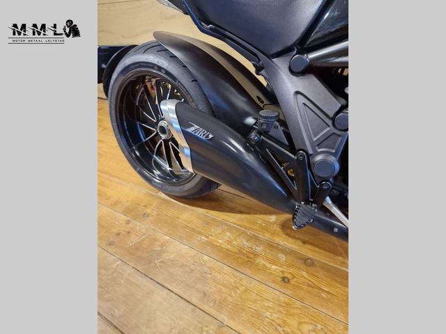 ducati - diavel-cromo