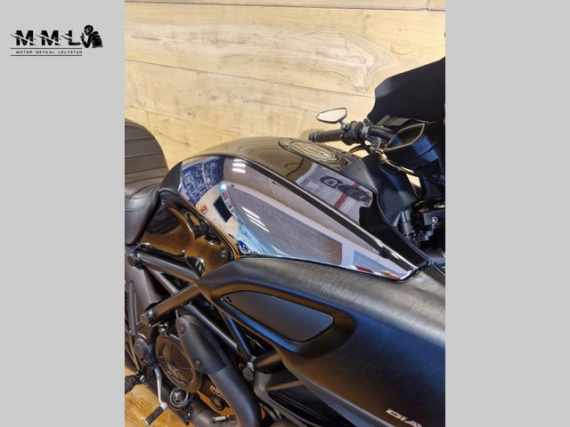 ducati - diavel-cromo