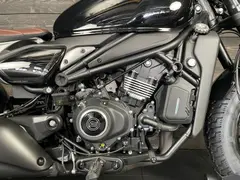 Cfmoto 450CLC Bobber Nebula Black 2026 nieuw – foto 5 van 15