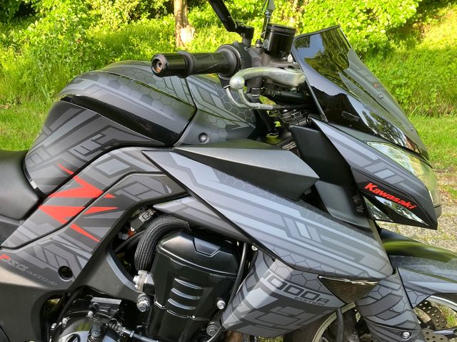 kawasaki - z1000