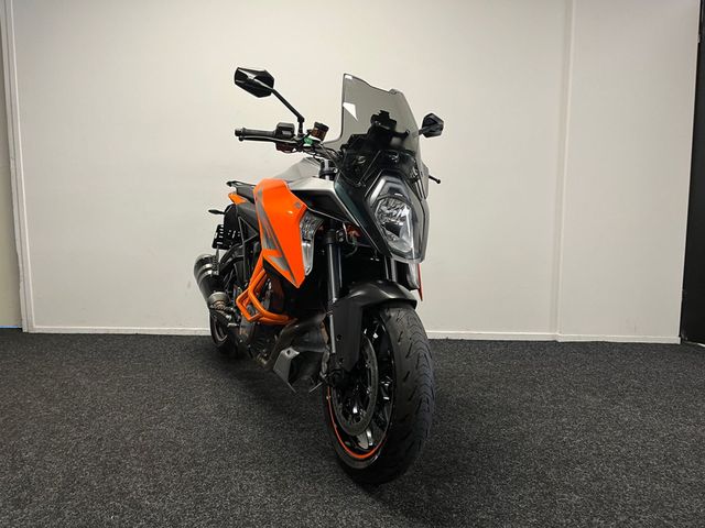 ktm - 1290-super-duke-gt