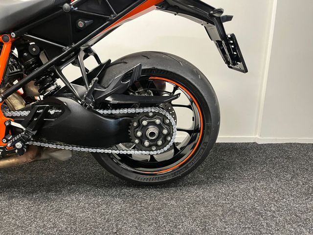 ktm - 1290-super-duke-gt