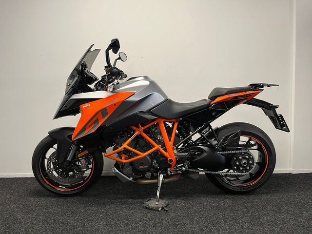 ktm - 1290-super-duke-gt