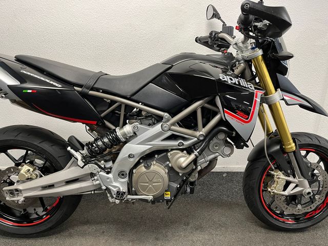 aprilia - dorsoduro-750
