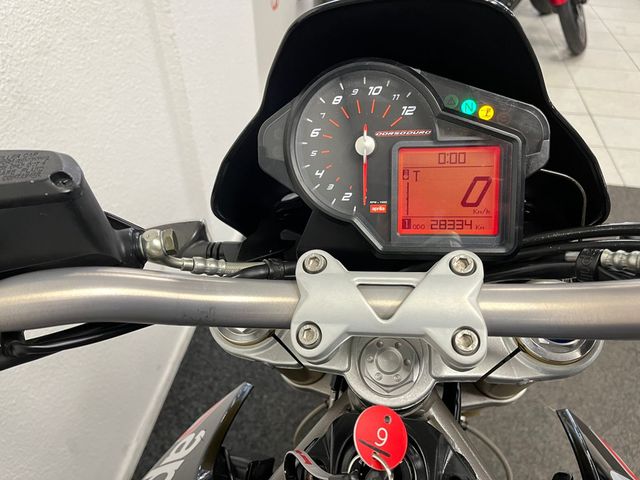 aprilia - dorsoduro-750