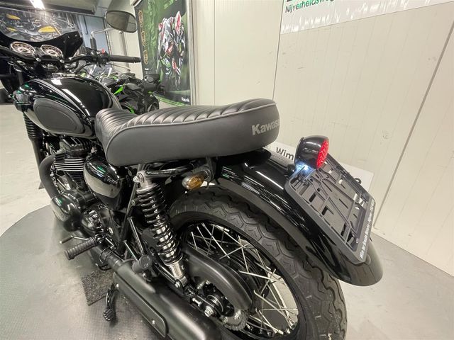 kawasaki - w800-special-edition