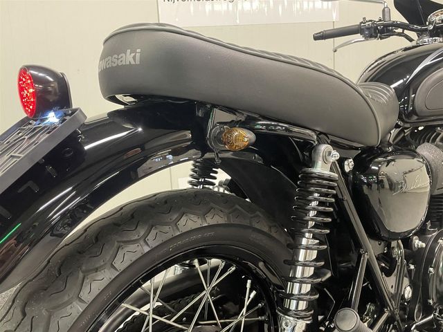 kawasaki - w800-special-edition