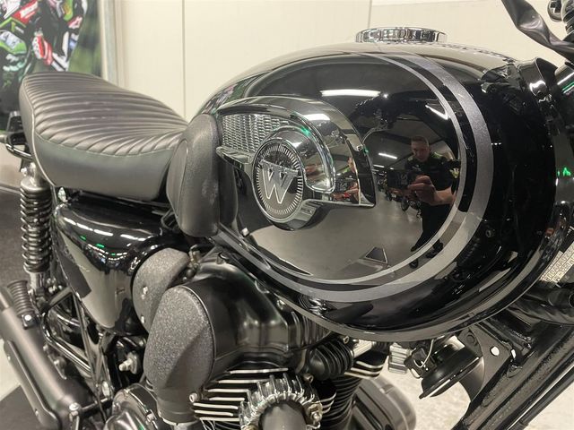 kawasaki - w800-special-edition