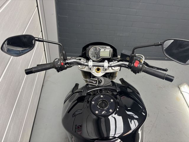 suzuki - gsr-750
