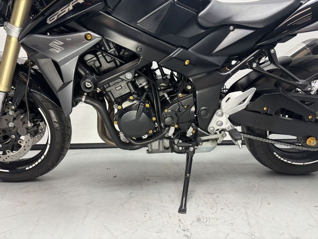 suzuki - gsr-750