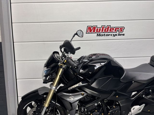 suzuki - gsr-750