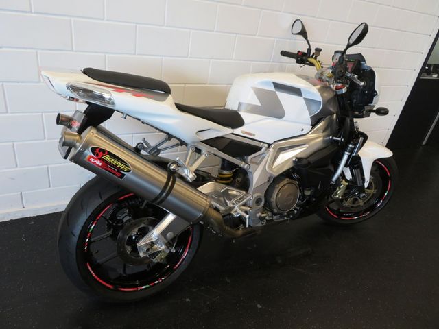 aprilia - tuono-1000-r