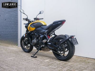 TRIUMPH TRIDENT 660 – foto 3