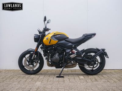 TRIUMPH TRIDENT 660 – foto 2