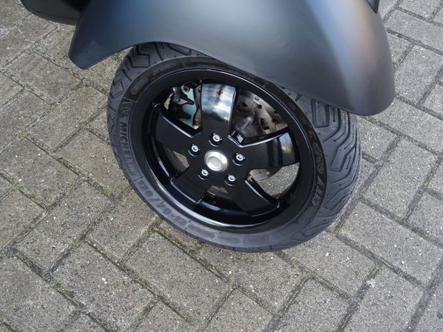 vespa - gts-super-300-abs