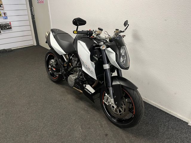 ktm - 990-super-duke