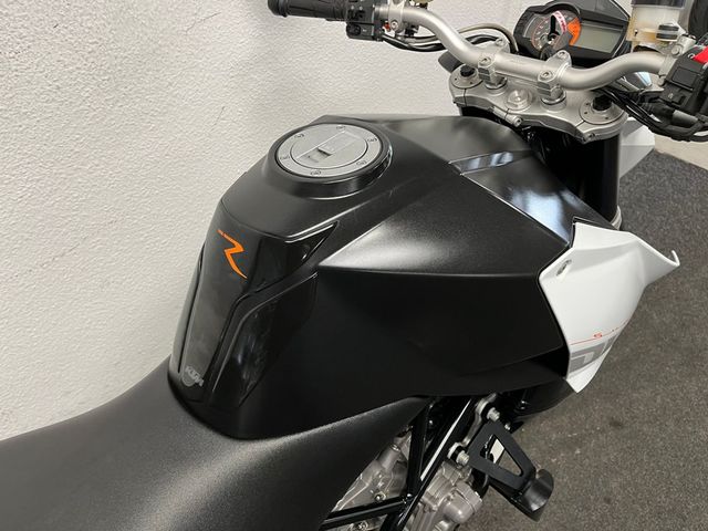 ktm - 990-super-duke