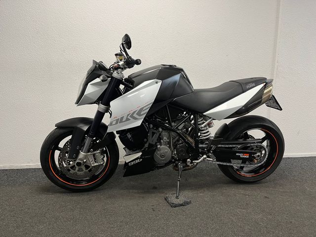 ktm - 990-super-duke