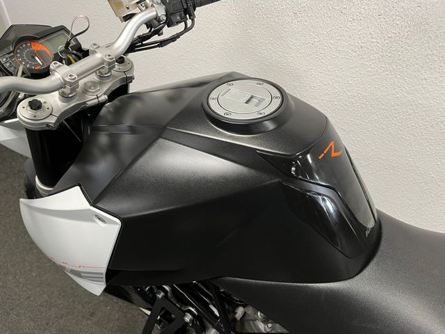 ktm - 990-super-duke
