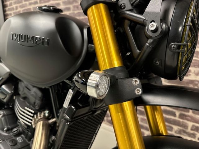 triumph - scrambler-400-x