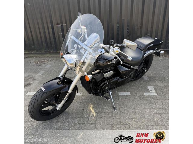 suzuki - 800-intruder