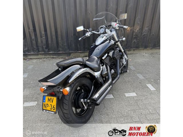 suzuki - 800-intruder